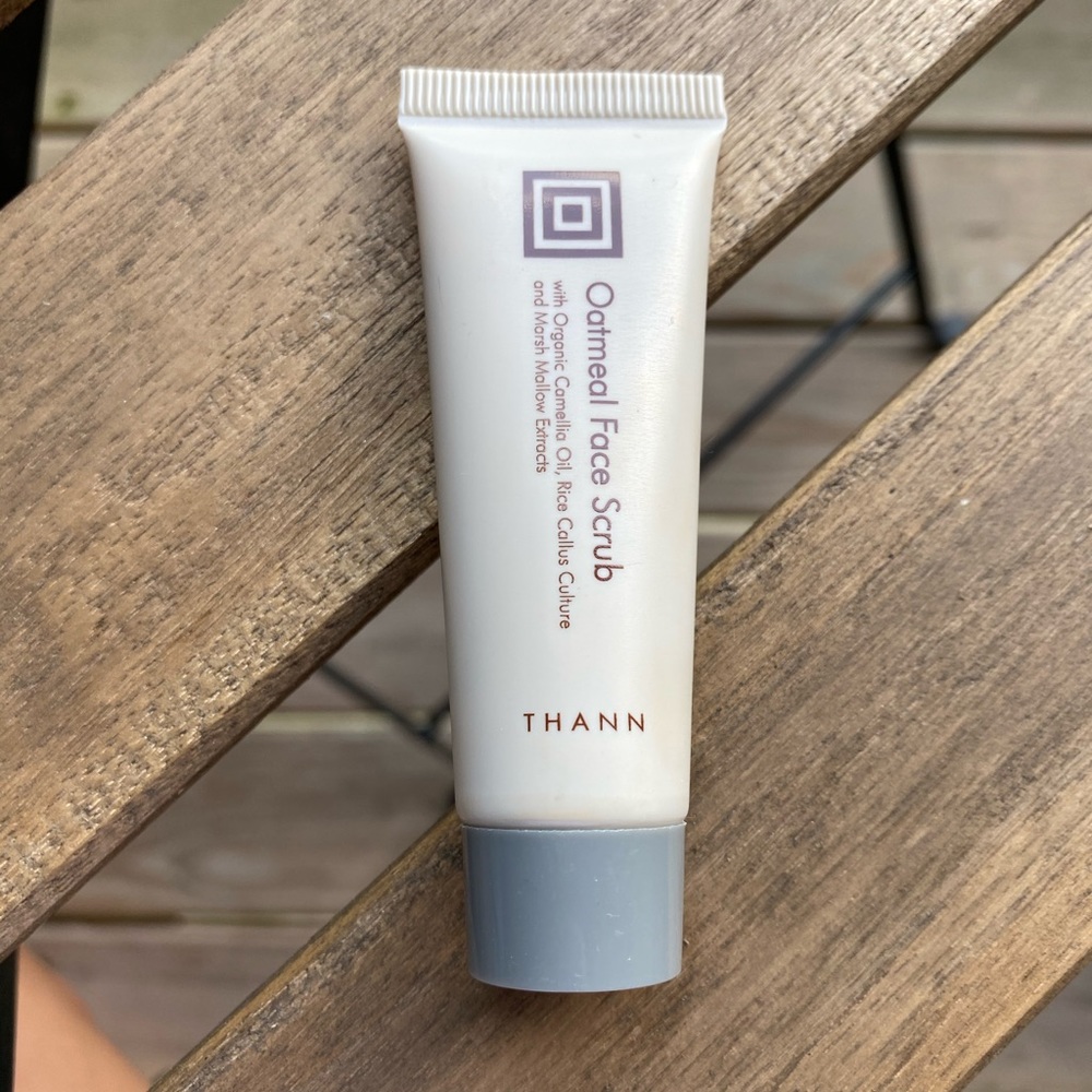 Thann Oatmeal Face Scrub mini +freebies